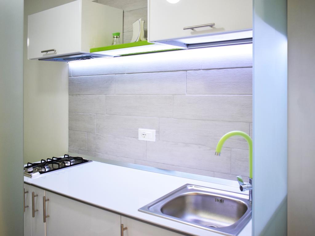 Shower Shows Марсала Экстерьер фото